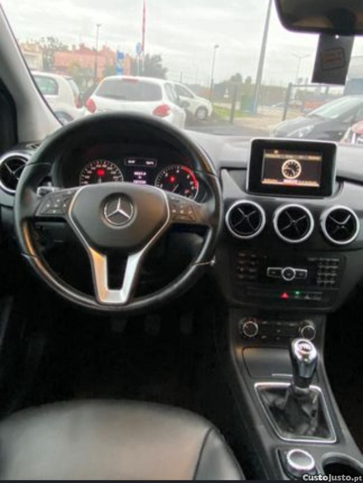 Mercedes-Benz B 180 CDI 1.8 — fotografia 5