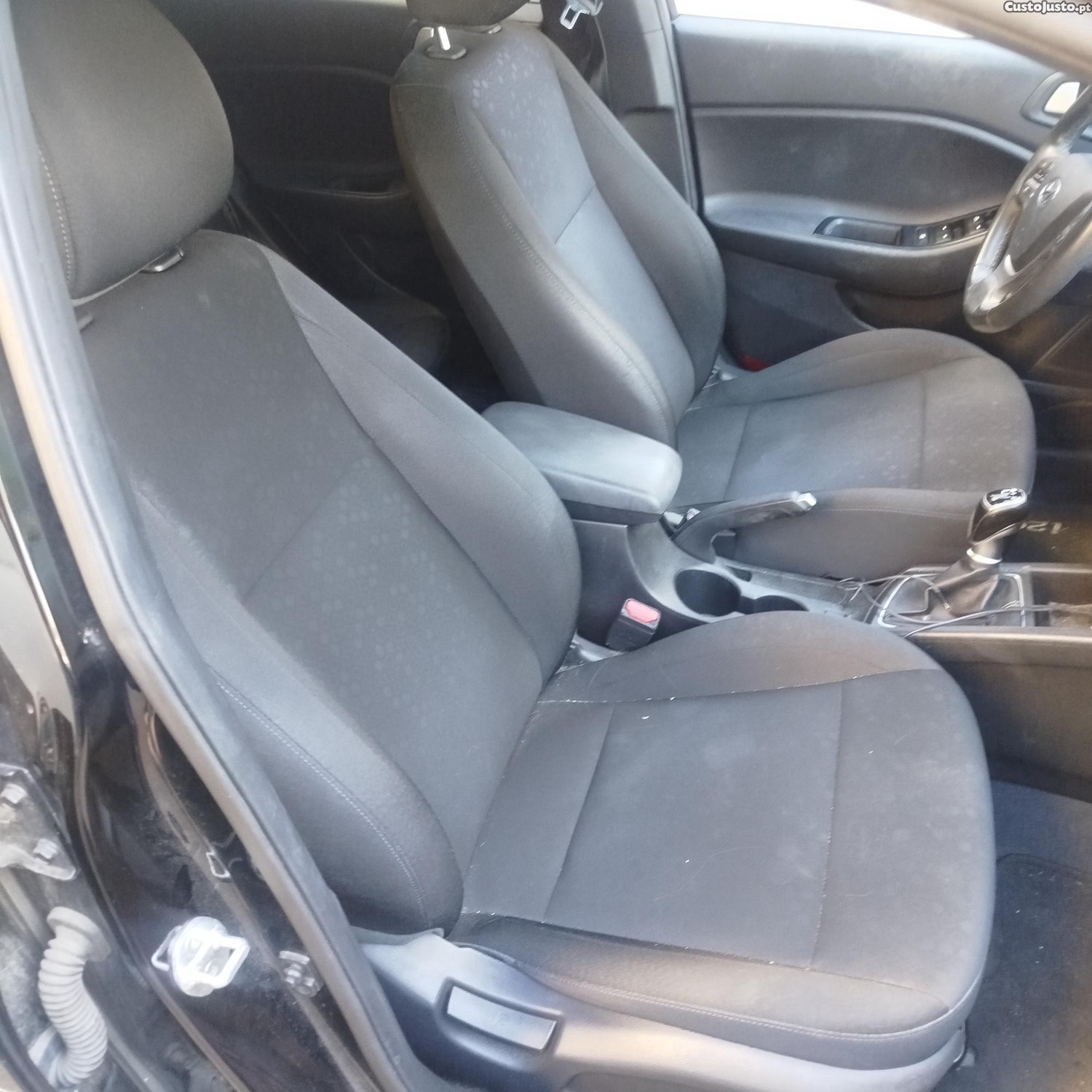 Hyundai i20 Active - 20 — photo 2
