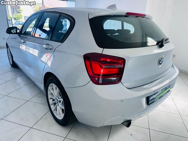 BMW 116 d Sport Line — fotografia 9