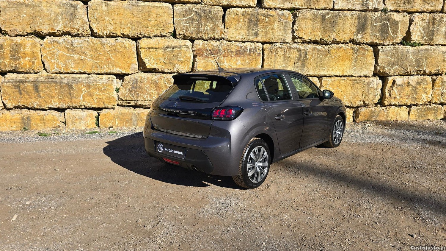 Peugeot 208 1.2 PureTech Active - 23 — photo 2