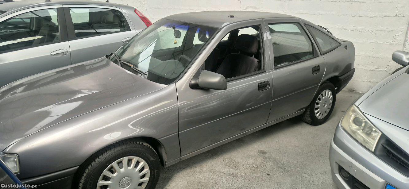 Opel Vectra 1.4 — photo 3