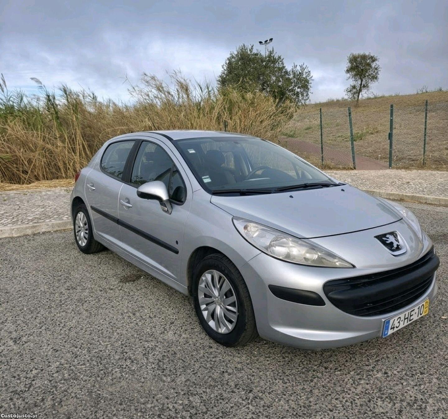 Peugeot 207 1.4 16v VTI 5P 75000KLM - 09 — photo 2