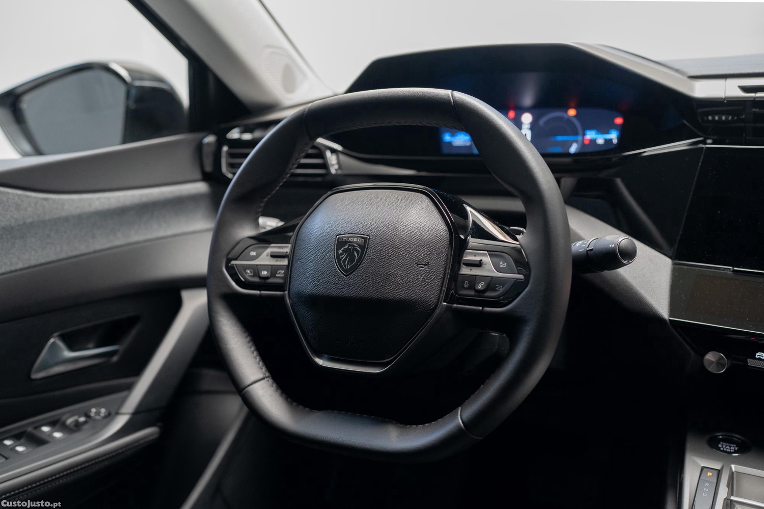 Peugeot e-408 Allure — fotografia 13