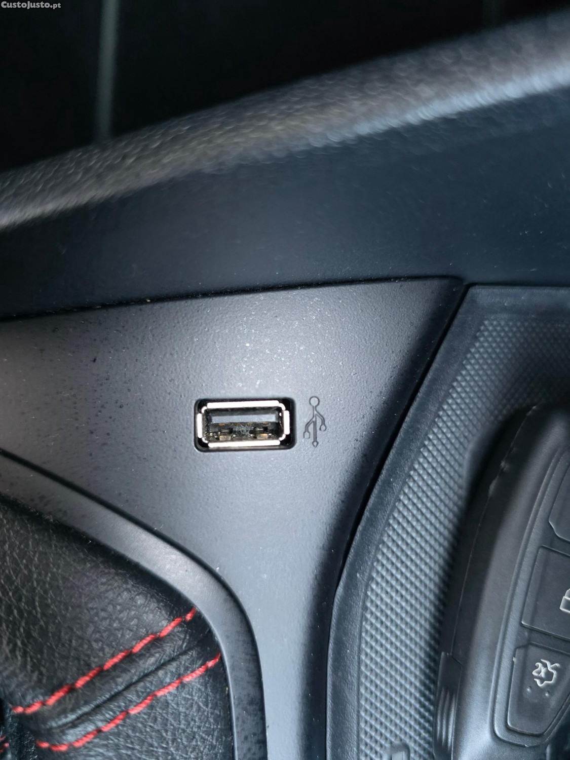 Ford Fiesta 1.0 EcoBoost MHEV ST-Line X — fotografia 10