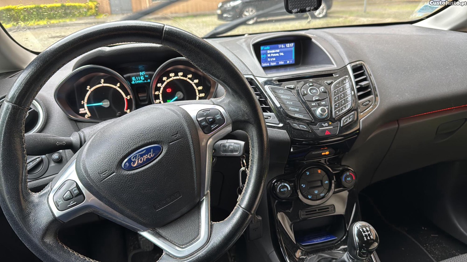 Ford Fiesta Titanium - 16 — photo 3