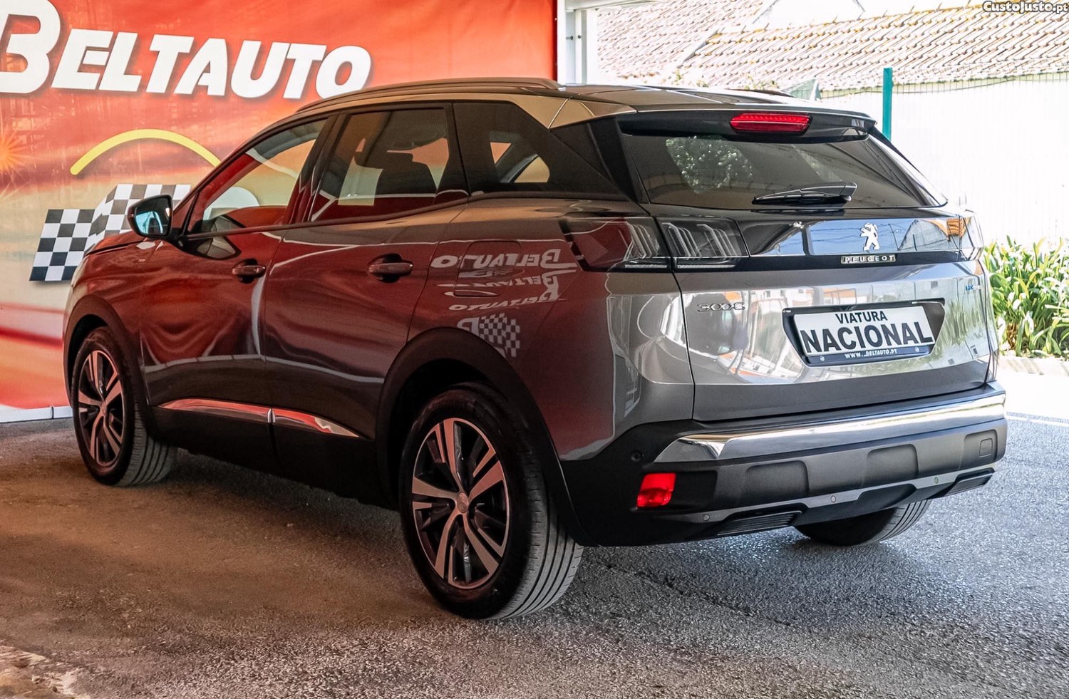 Peugeot 3008 1.6 Hybrid ALLURE e-EAT8 — fotografia 18
