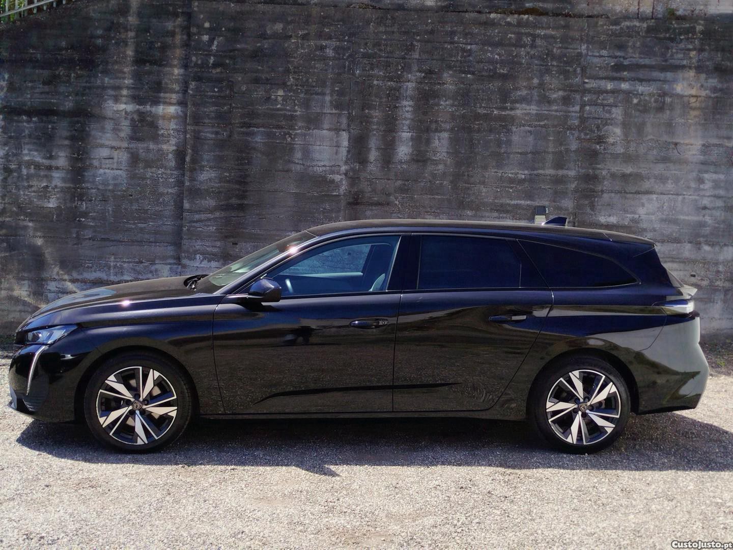 Peugeot 308 1.2 PureTech Allure Full LED — fotografia 23