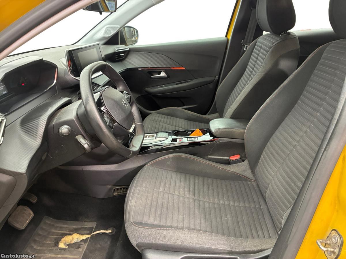 Peugeot 208 50 kWh Active Pack — fotografia 9