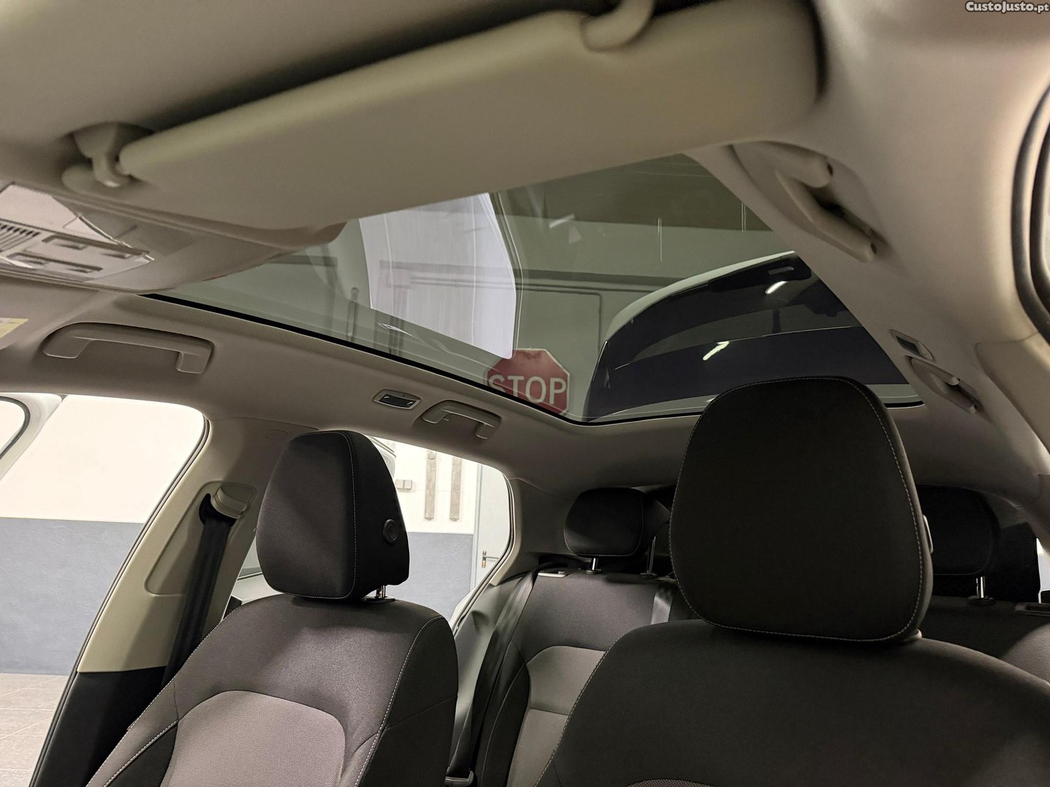 Skoda Fabia 1.0 TSI First Edition — fotografia 12
