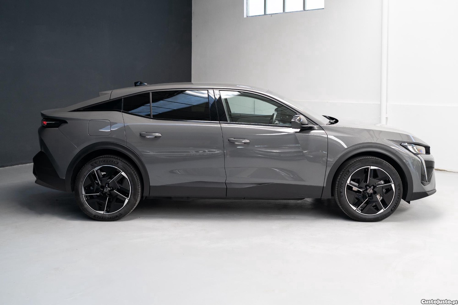 Peugeot e-408 Allure — fotografia 16