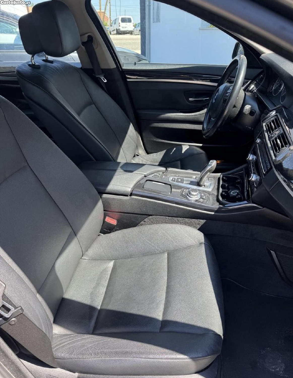 BMW 525 D Exclusive Auto de 2012 — fotografia 6