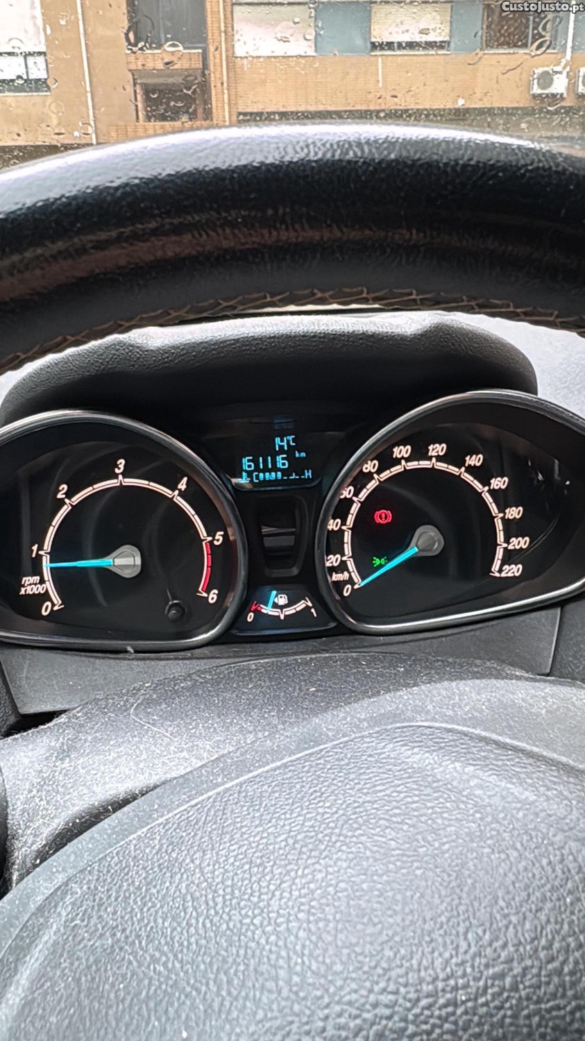 Ford Fiesta Titanium - 16 — photo 4