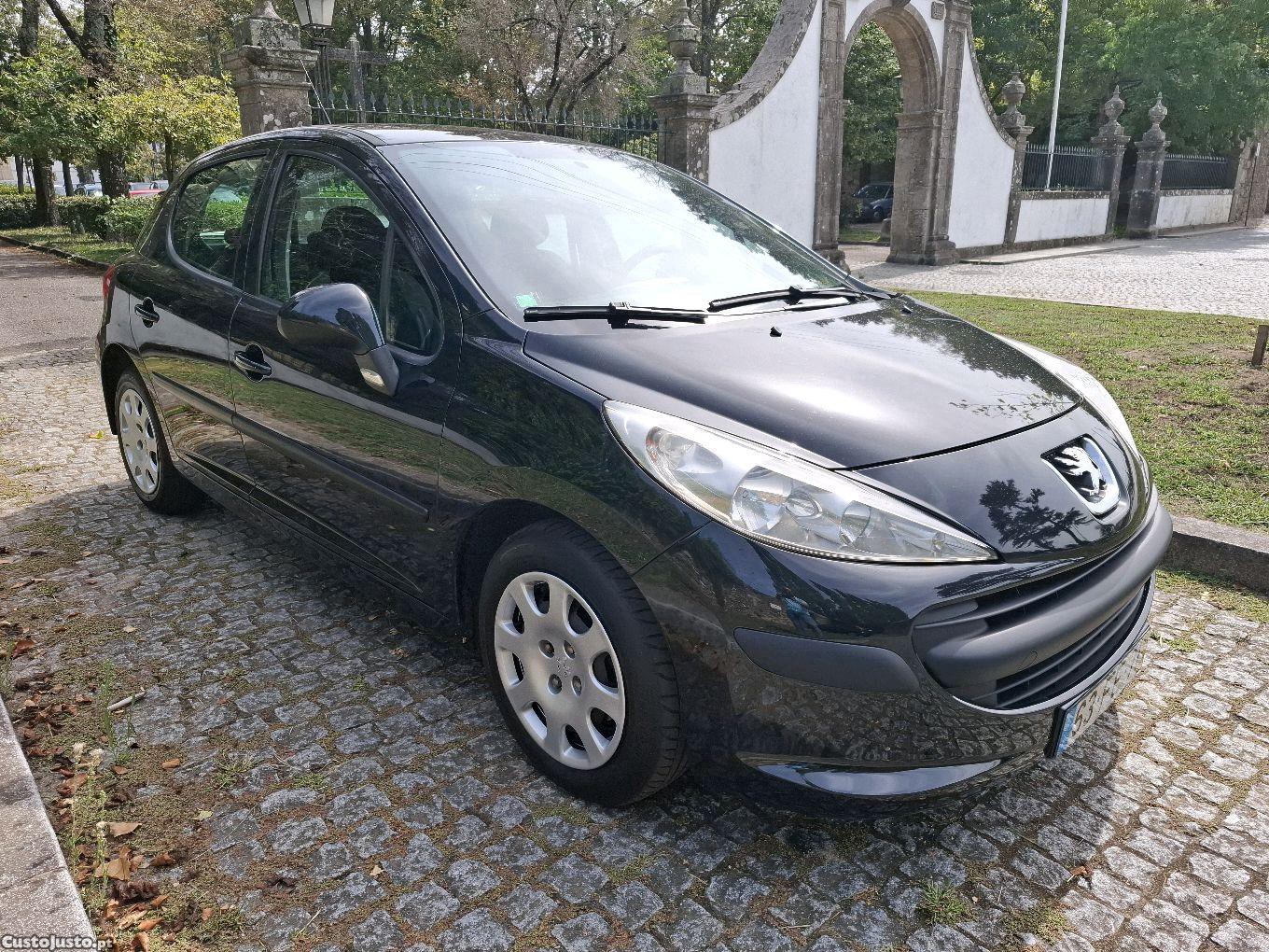 Peugeot 207 1.4 gasolina/GPL — fotografia 11