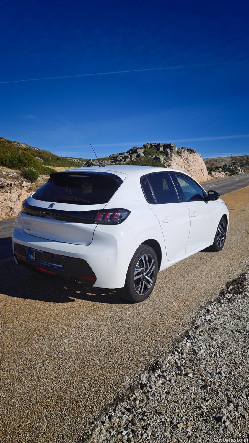 Peugeot 208 Allure pack - 22 — photo 3