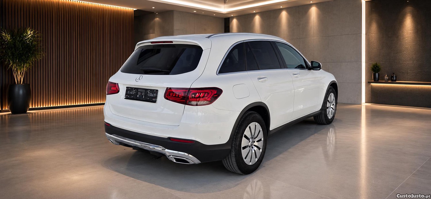 Mercedes-Benz CLC 200 D 4 Matic 9G Teto Panoramico - 22 foto 3