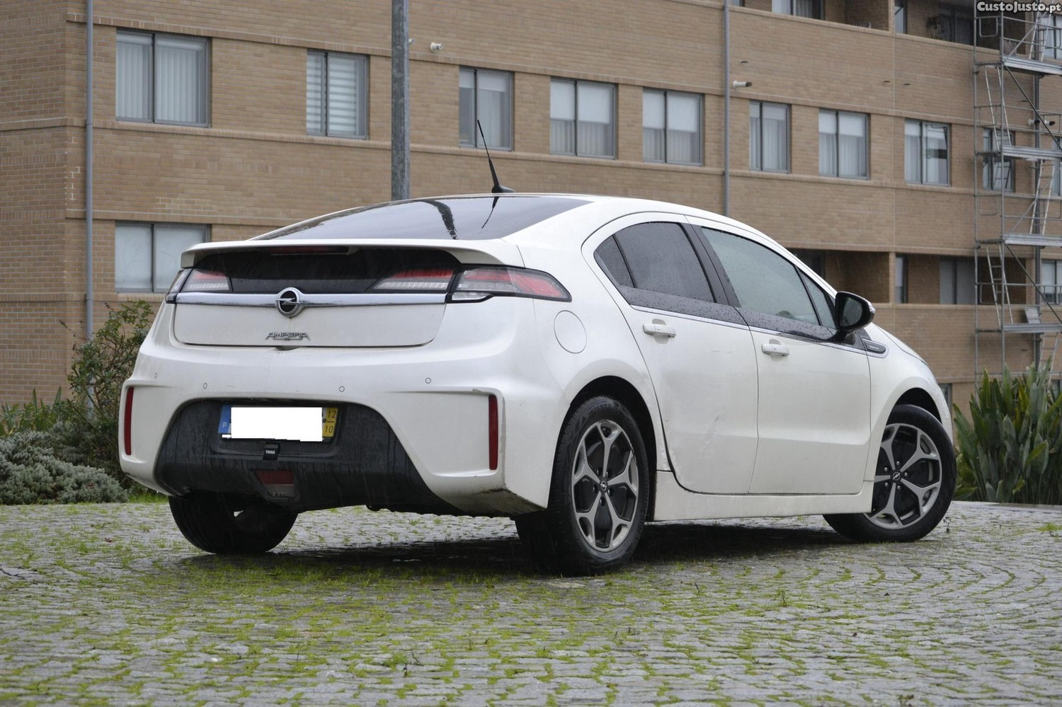 Opel Ampera 1.4 Ecotec Executive — fotografia 20
