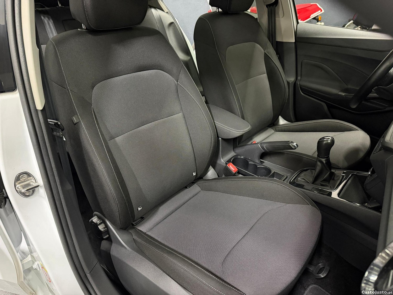 Skoda Fabia 1.0 TSI First Edition — fotografia 3