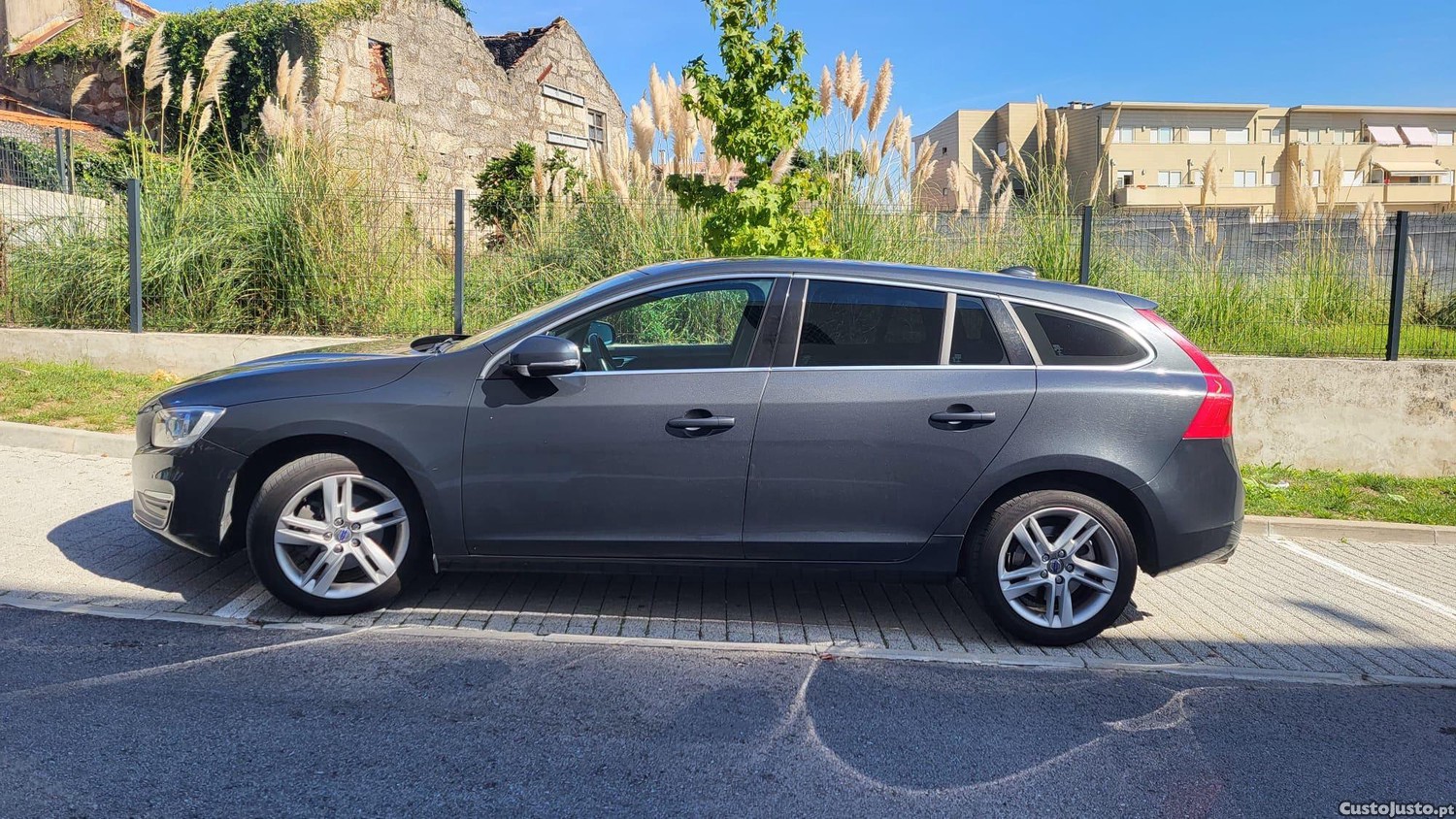 Volvo V60 Kinetic — photo 2