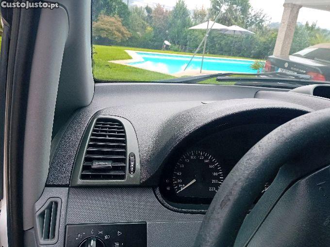 Mercedes-Benz Vito 111 - 09 — photo 4