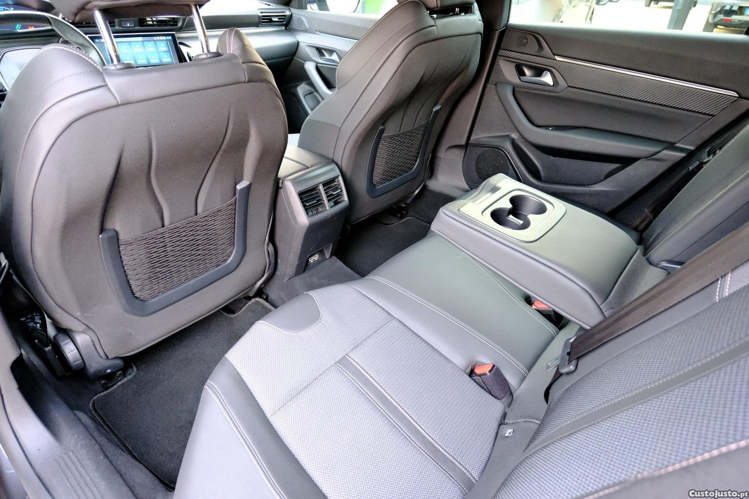 Peugeot 508 SW 1.6 Hybrid Allure e-EAT8 — fotografia 15
