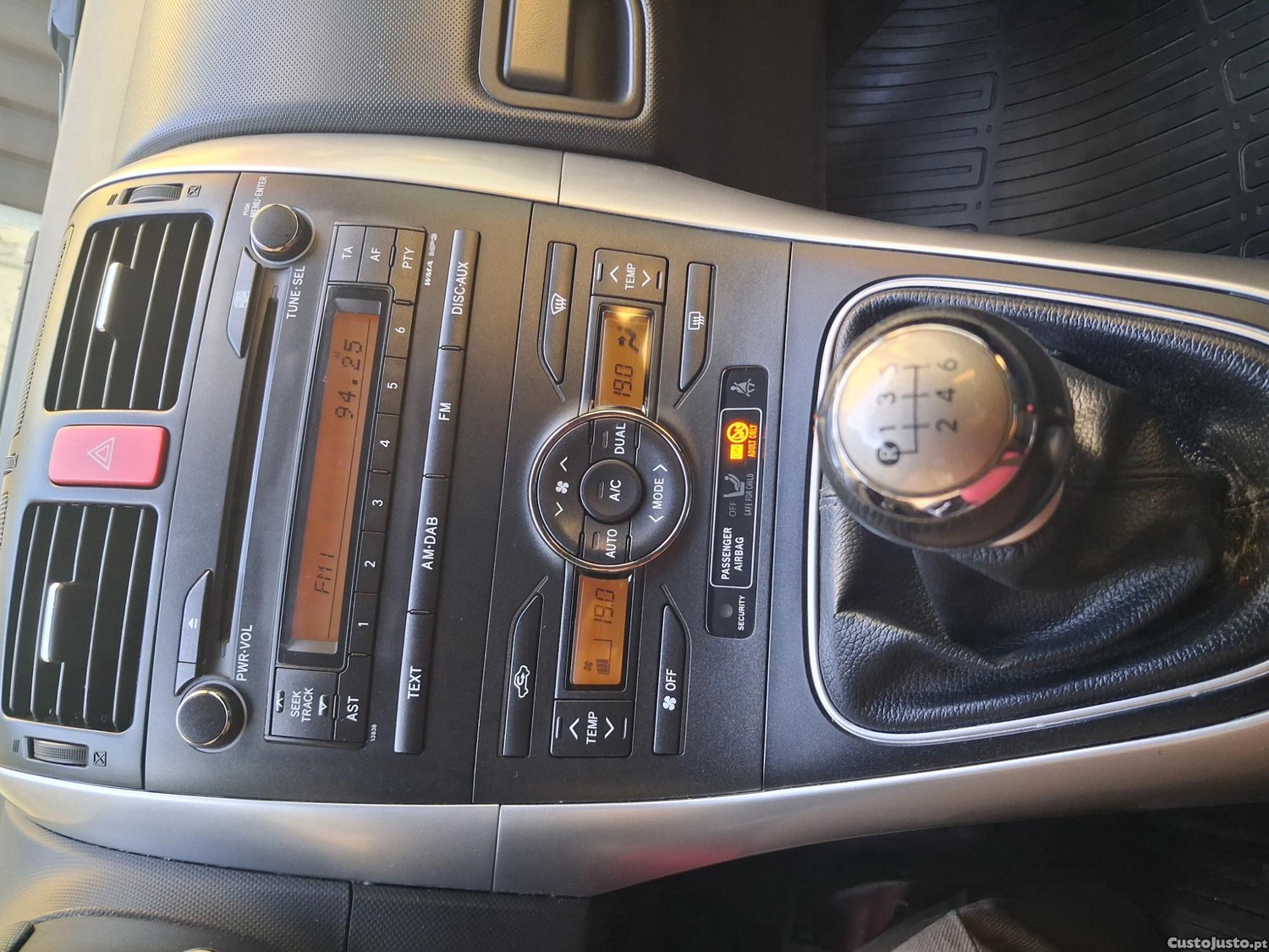 Toyota Auris 1.4 D4D - 10 — photo 5