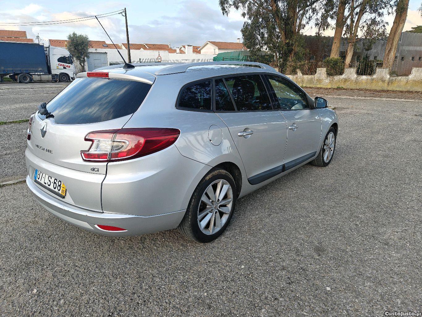 Renault Mégane Dynamic S - 11 foto 3