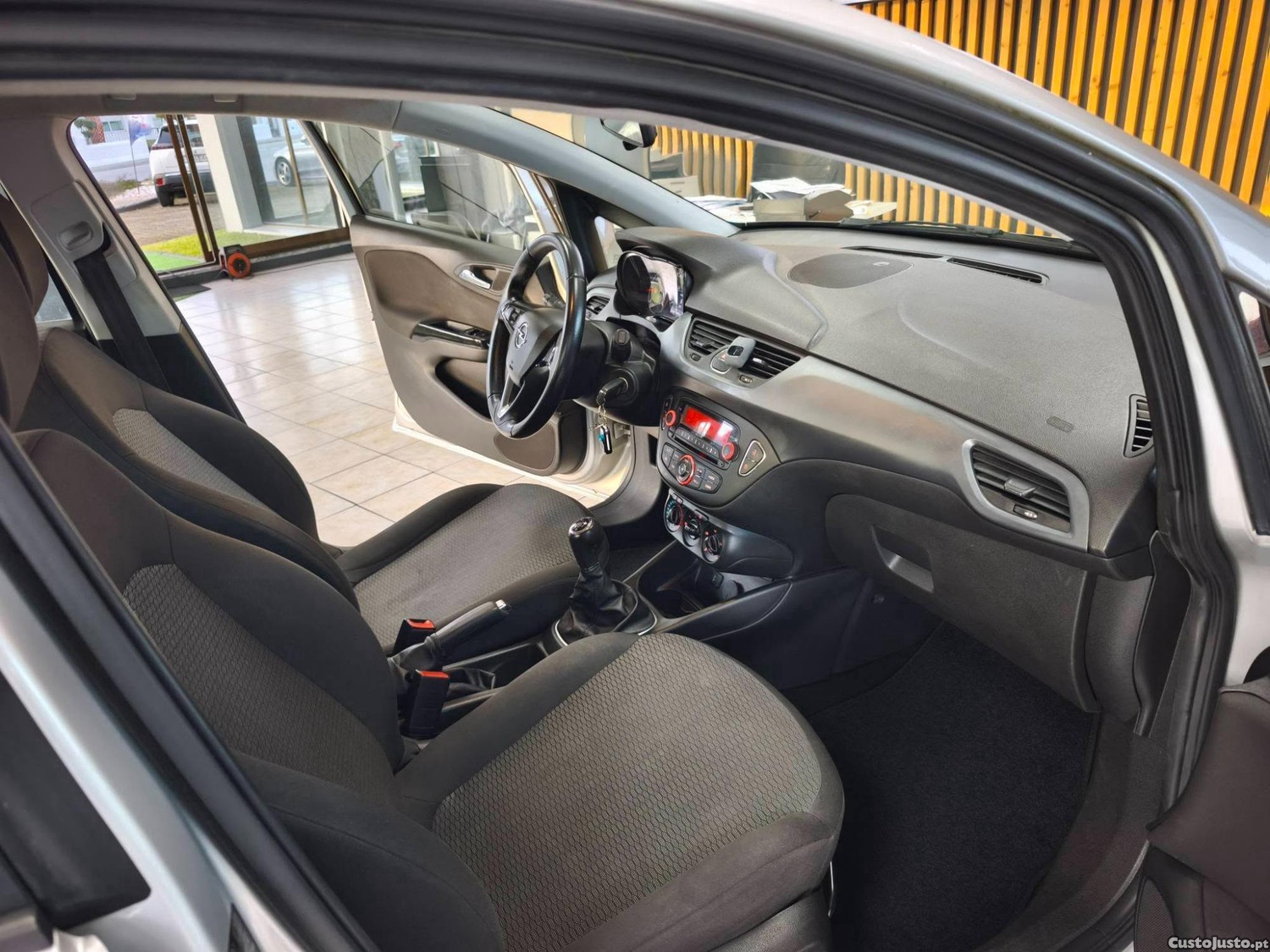 Opel Corsa ENJOY — fotografia 3