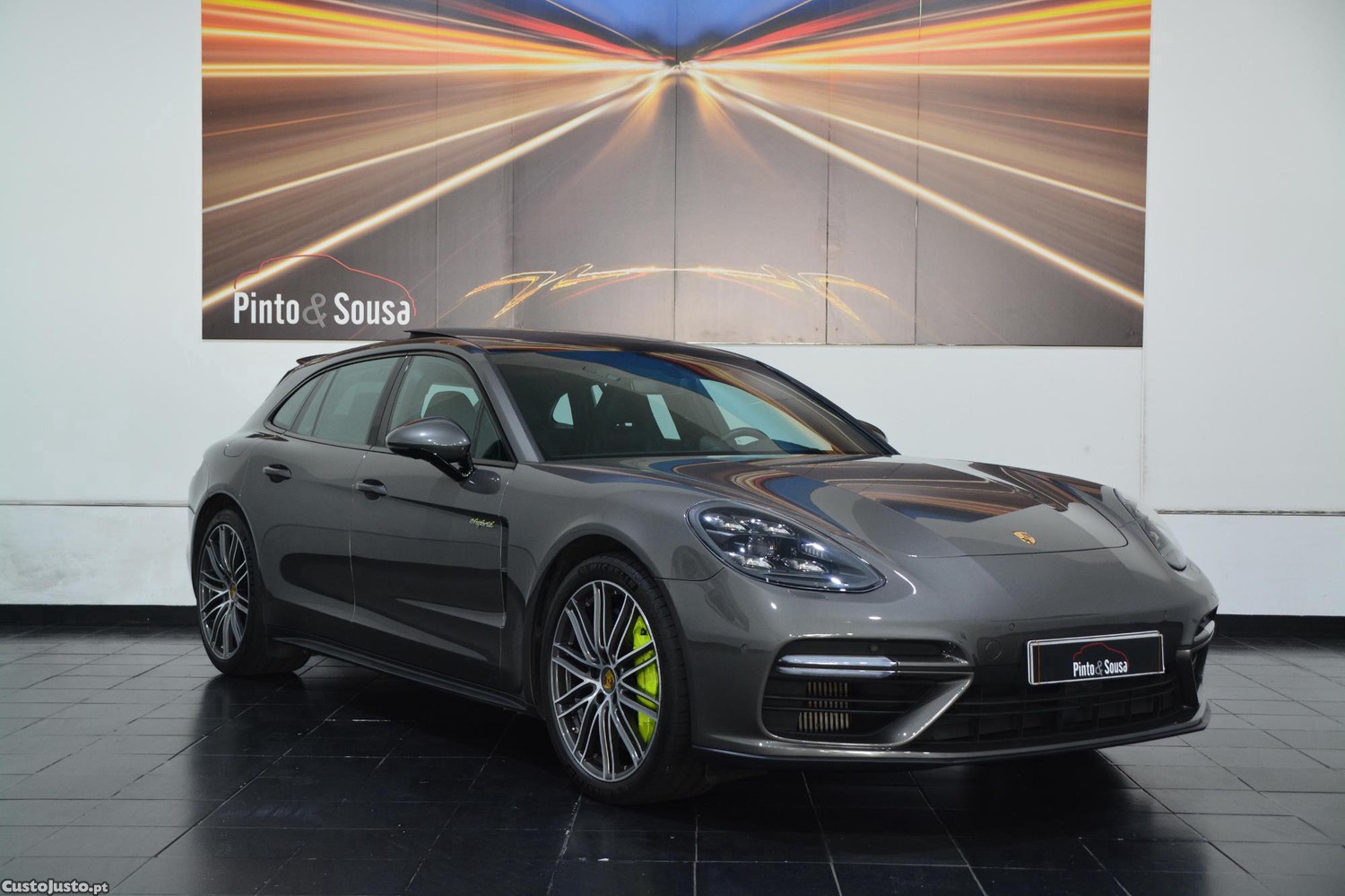 Porsche Panamera Sport Turismo Turbo S E-Hybrid - 19 — photo 2