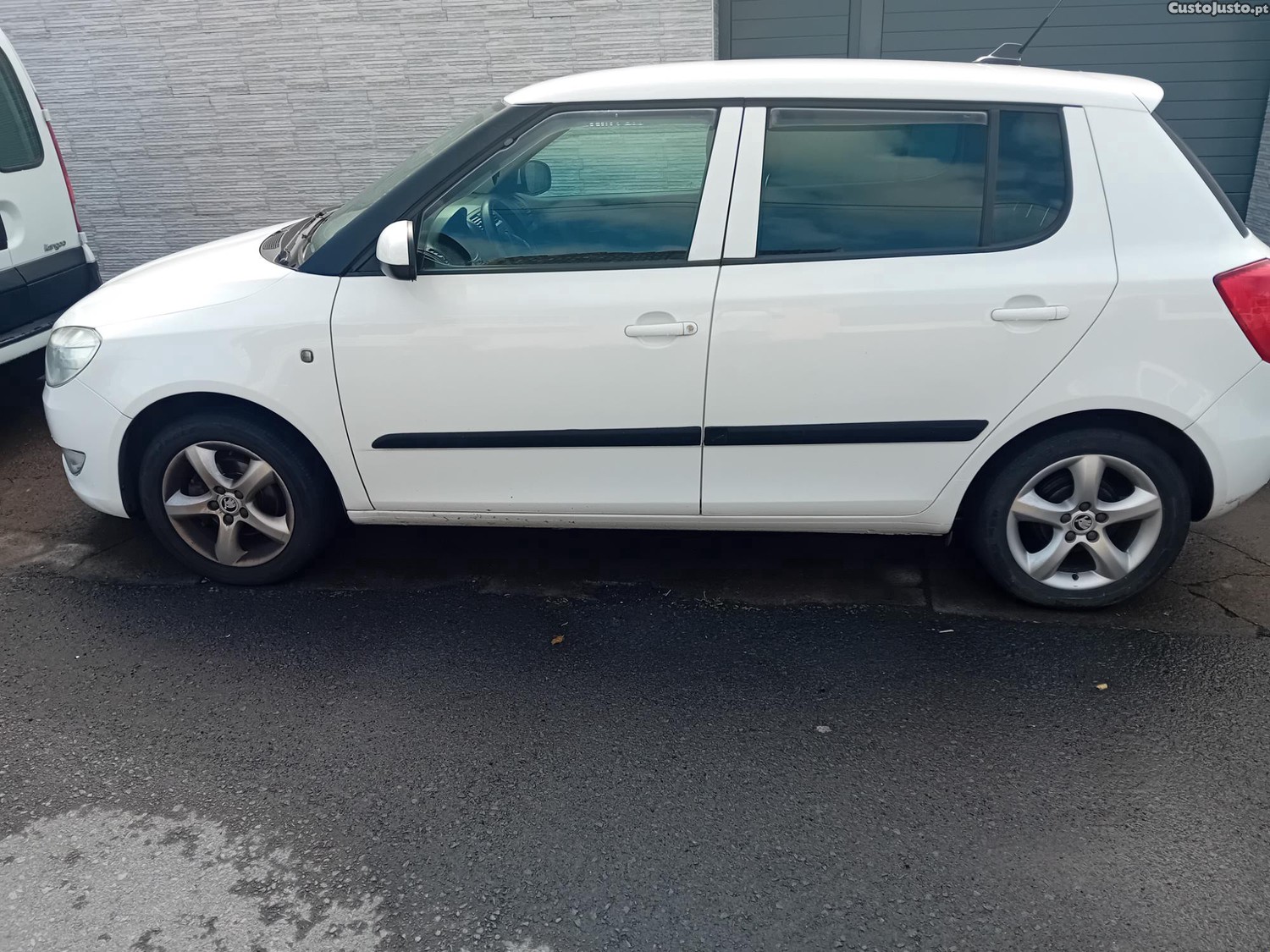 Skoda Fabia TSI - 11 — photo 4
