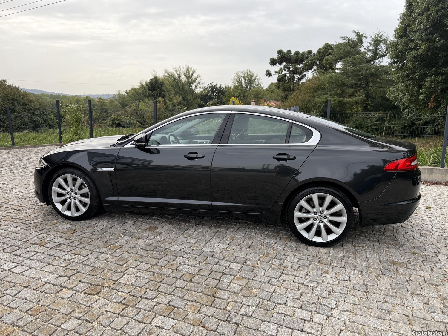 Jaguar XF 2.2D Primium Luxury Auto. - Nacional - 13 — photo 3