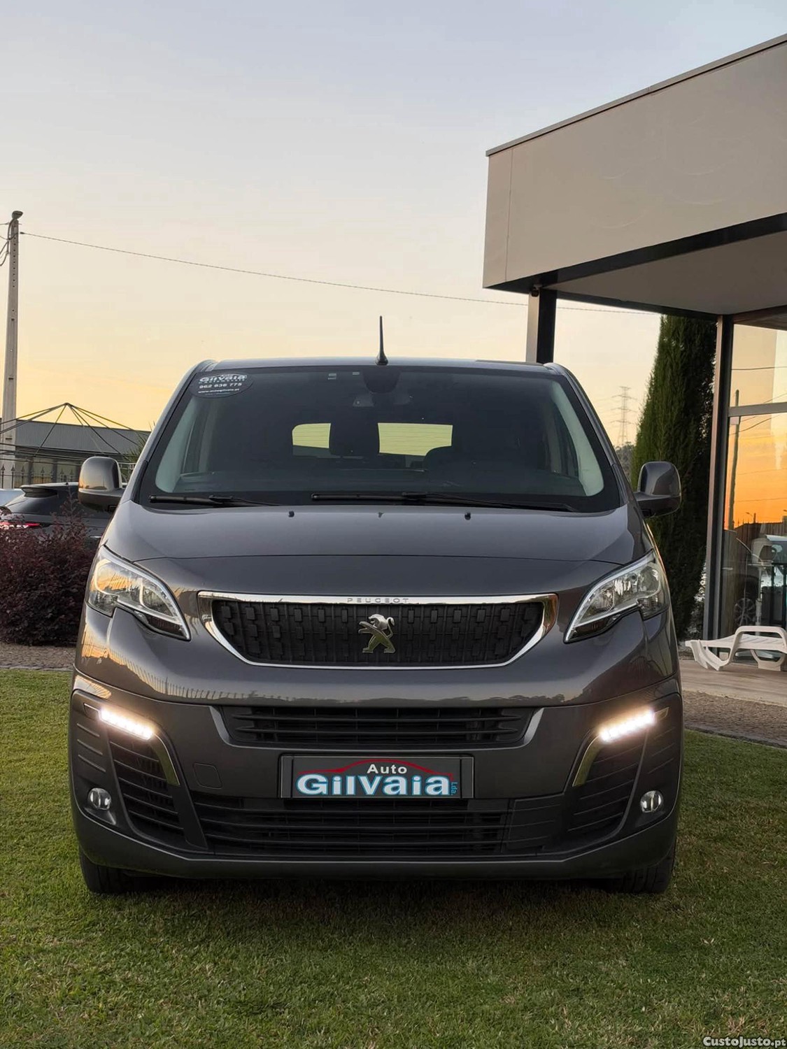 Peugeot Expert 9 Lugares 1.5 BlueHdi - 19 — photo 2