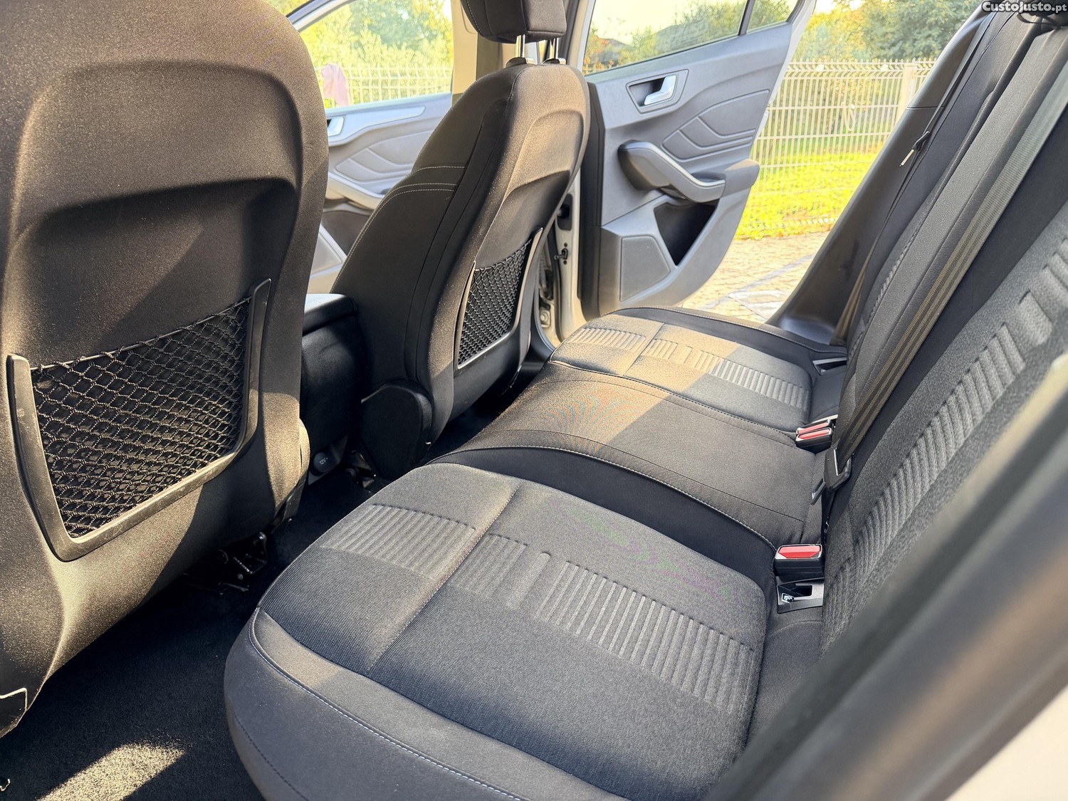Ford Focus Active - 19 — photo 4