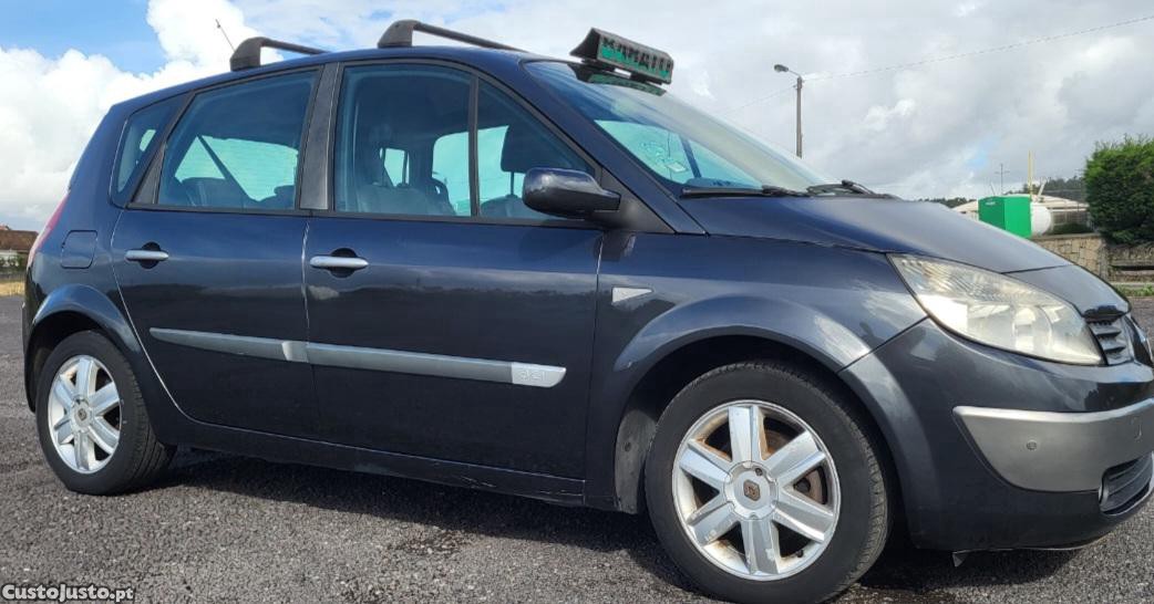 Renault Scénic 1.5 dci Privilége Fullextras - 06 — photo 2