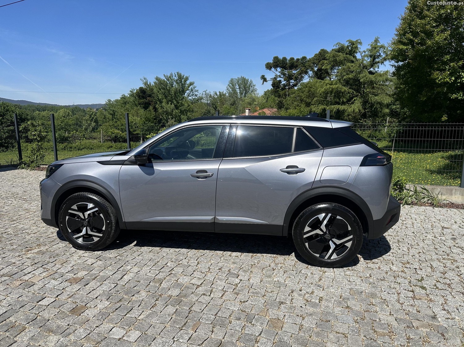 Peugeot 2008 1.2 Allure Pack-Nacional - 24 — photo 3