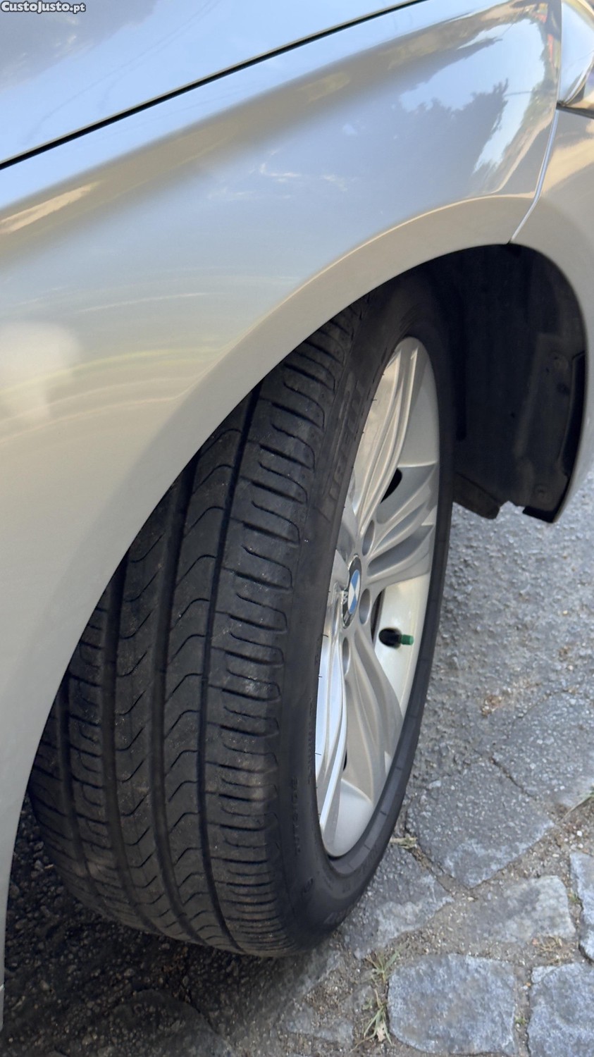BMW 318 D SportLine — fotografia 2