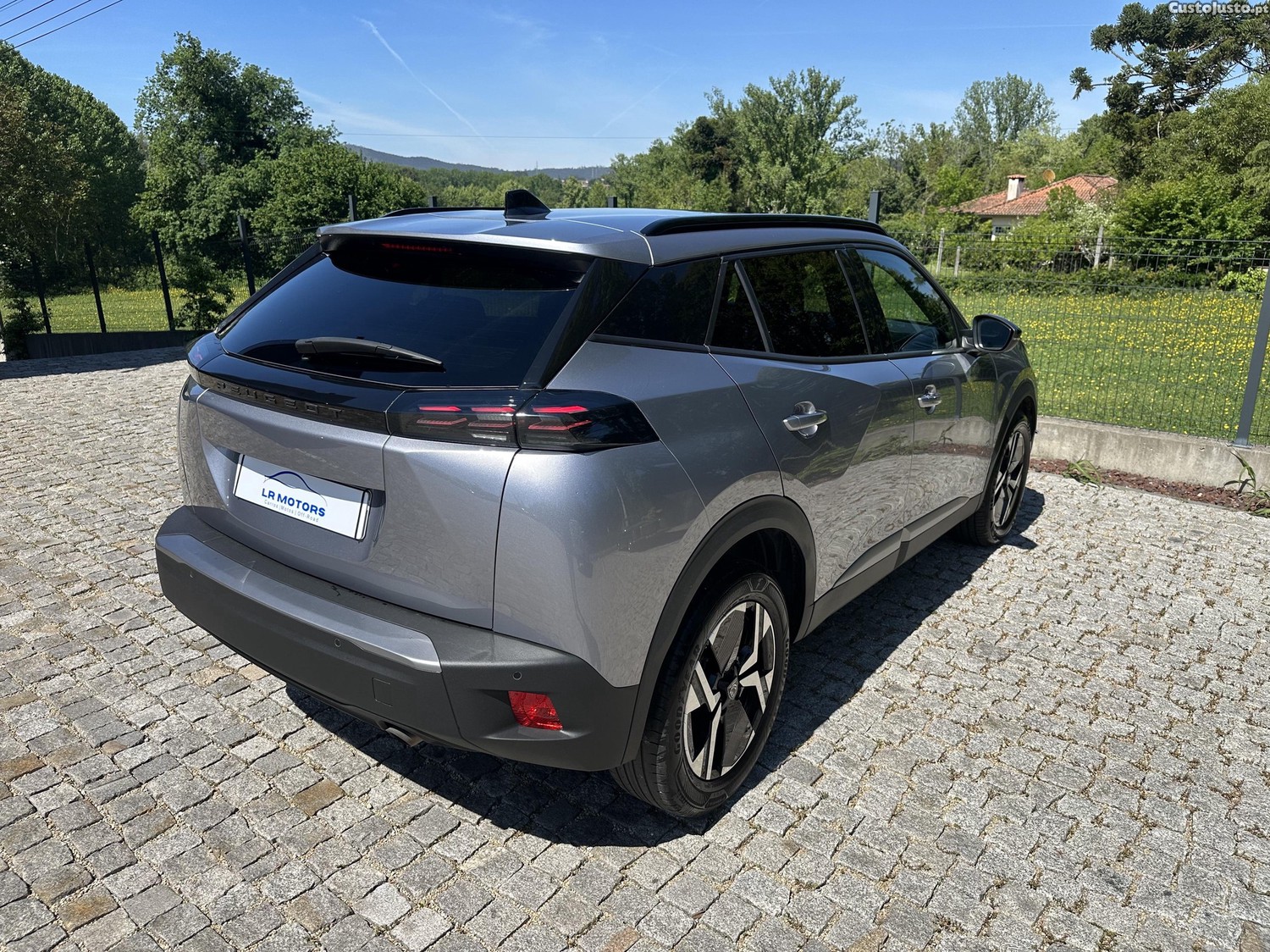 Peugeot 2008 1.2 Allure Pack-Nacional - 24 — photo 4