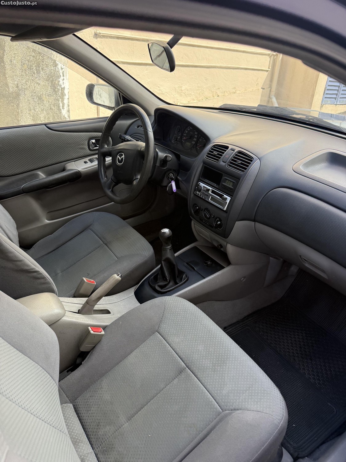 Mazda 323 5 portas ipo 2028 - 02 — photo 4