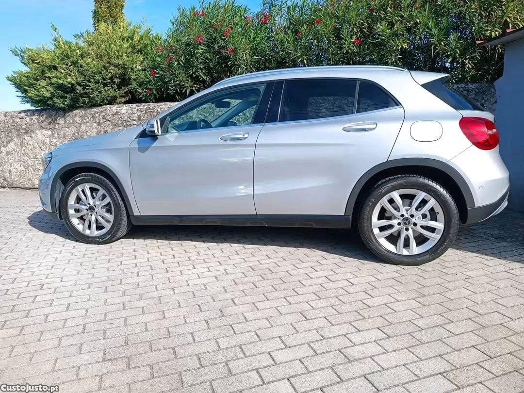 Mercedes-Benz GLA 220 Cdi urban 4-matic - 14 — photo 3