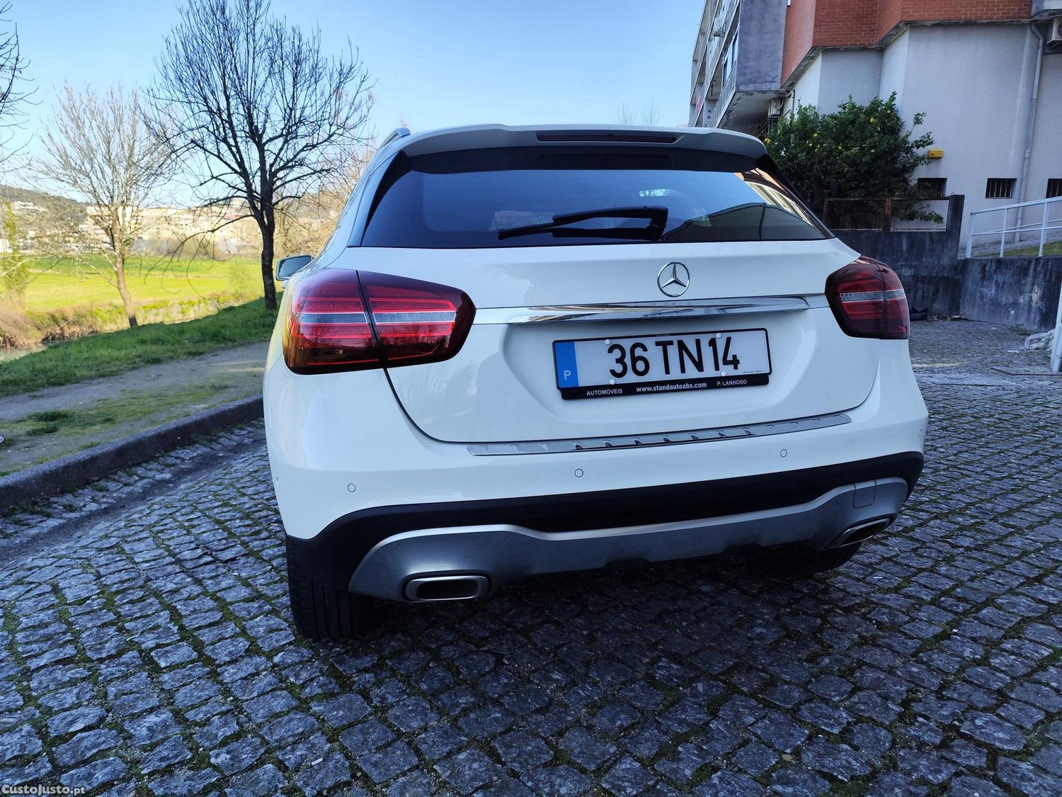 Mercedes-Benz GLA 180 CDI Urban Aut. — fotografia 10