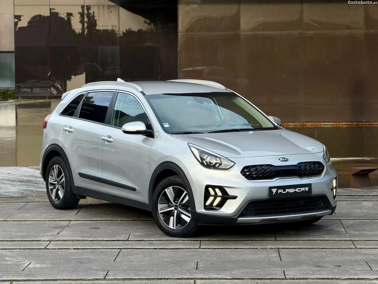 Kia Niro 1.6GDI HEV (Híbrido) TX - 20 — photo 4