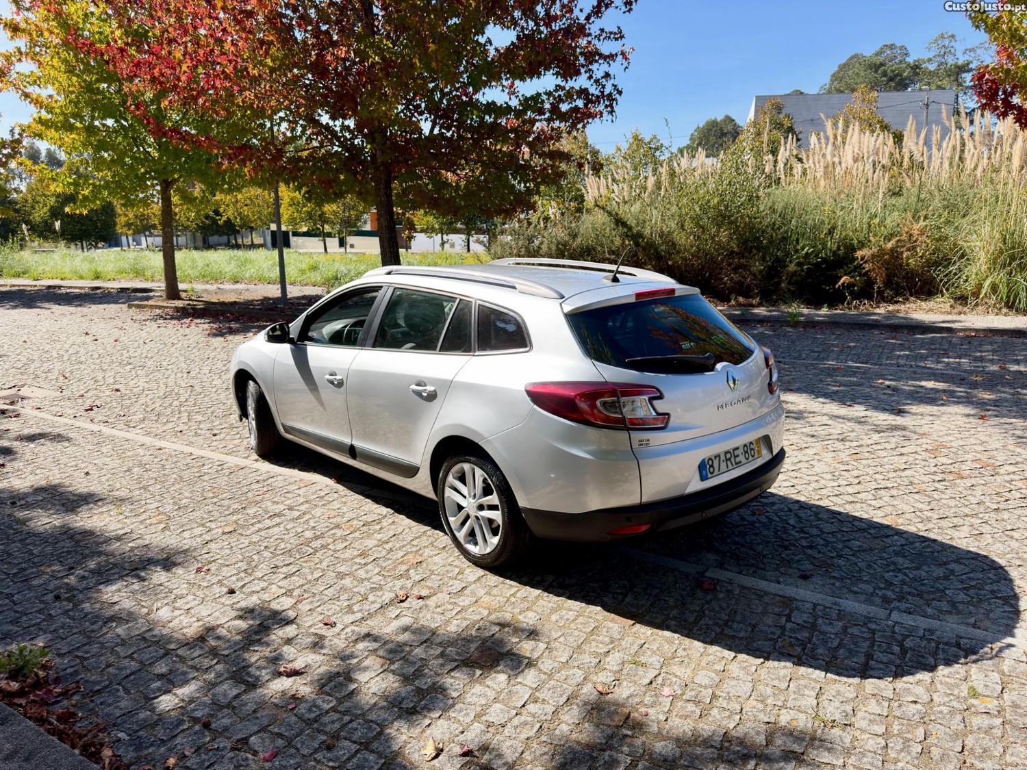 Renault Mégane III 1.5DCI GPS DIESEL - 12 — photo 3