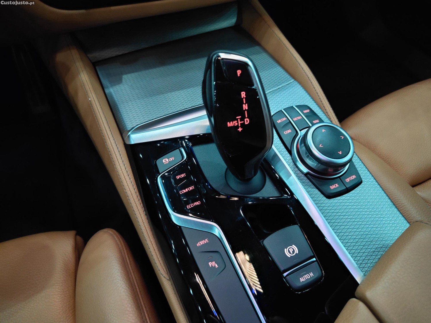 BMW 530 e iPerformance Pack M Nacional — fotografia 6