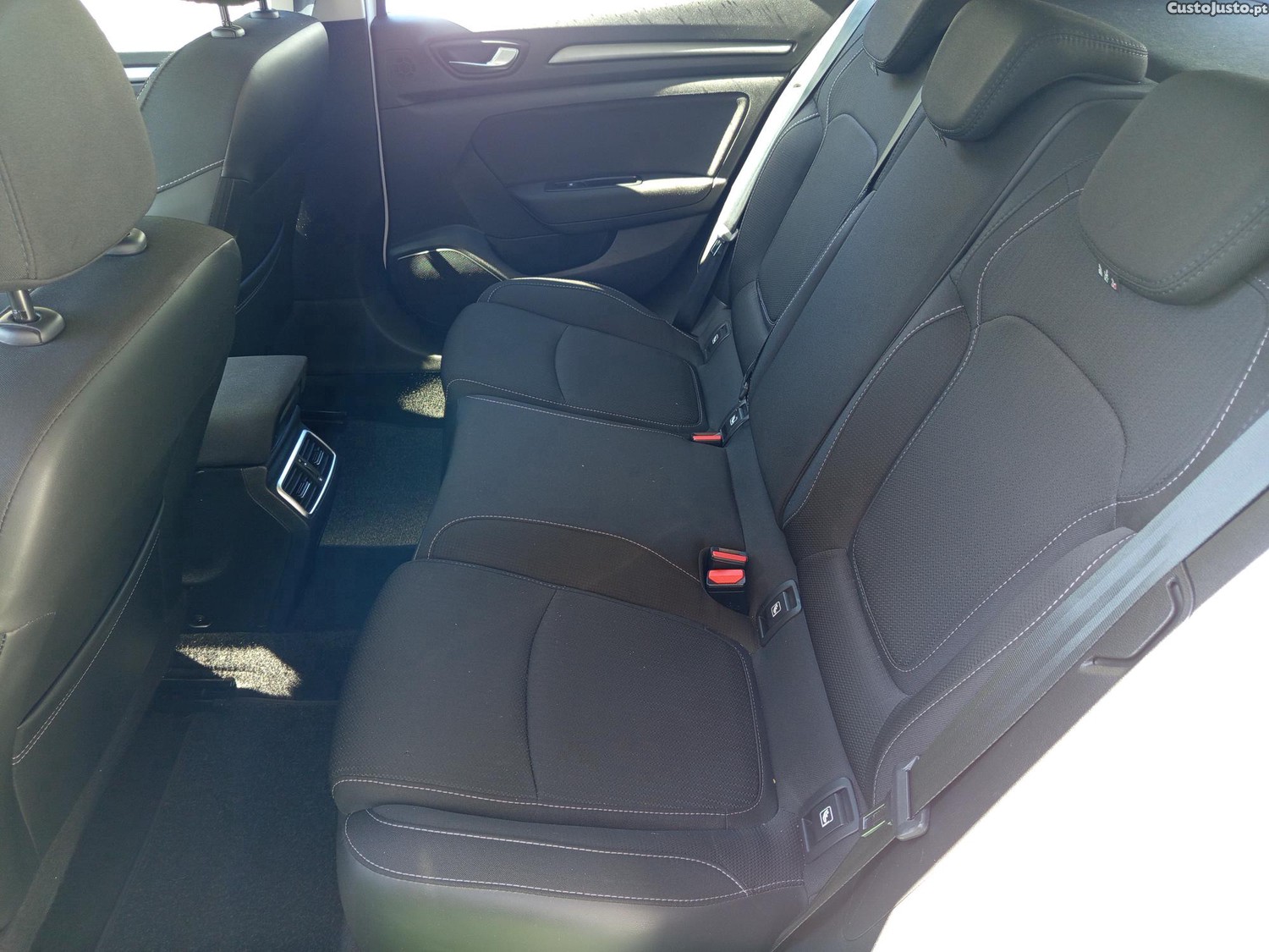 Renault Mégane 1.5 Blue dCi Equilibre — fotografia 5