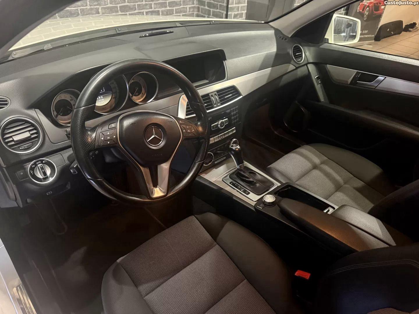 Mercedes-Benz C 220 D avantgarde aut. — fotografia 4