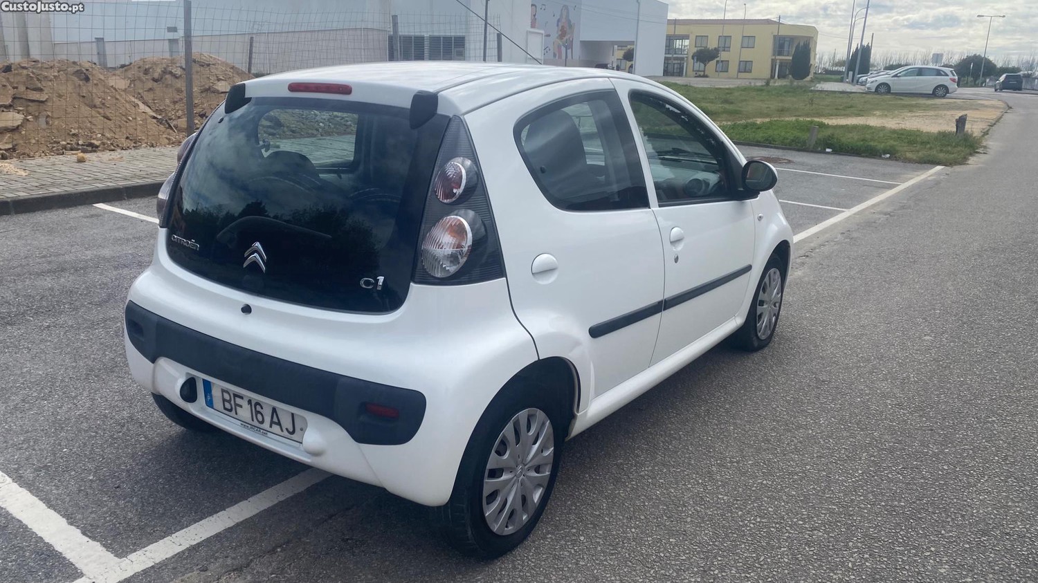 Citroën C1 1.0 - 13 — photo 4