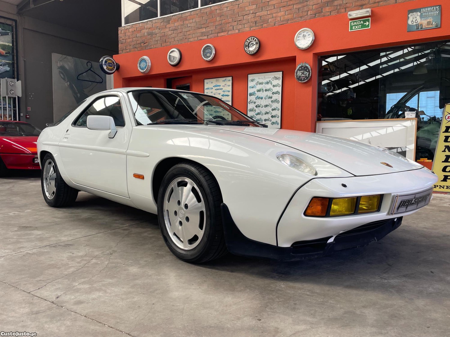 Porsche 928 S - 85 — photo 3