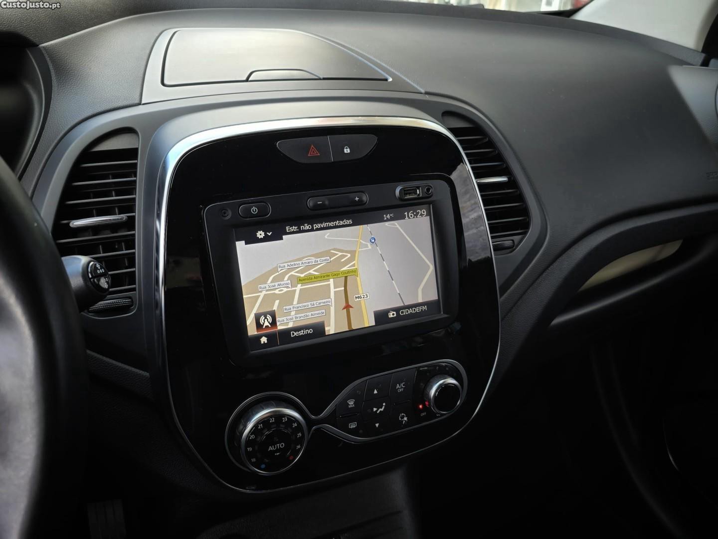 Renault Captur 0.9 TCE Exclusive — fotografia 6