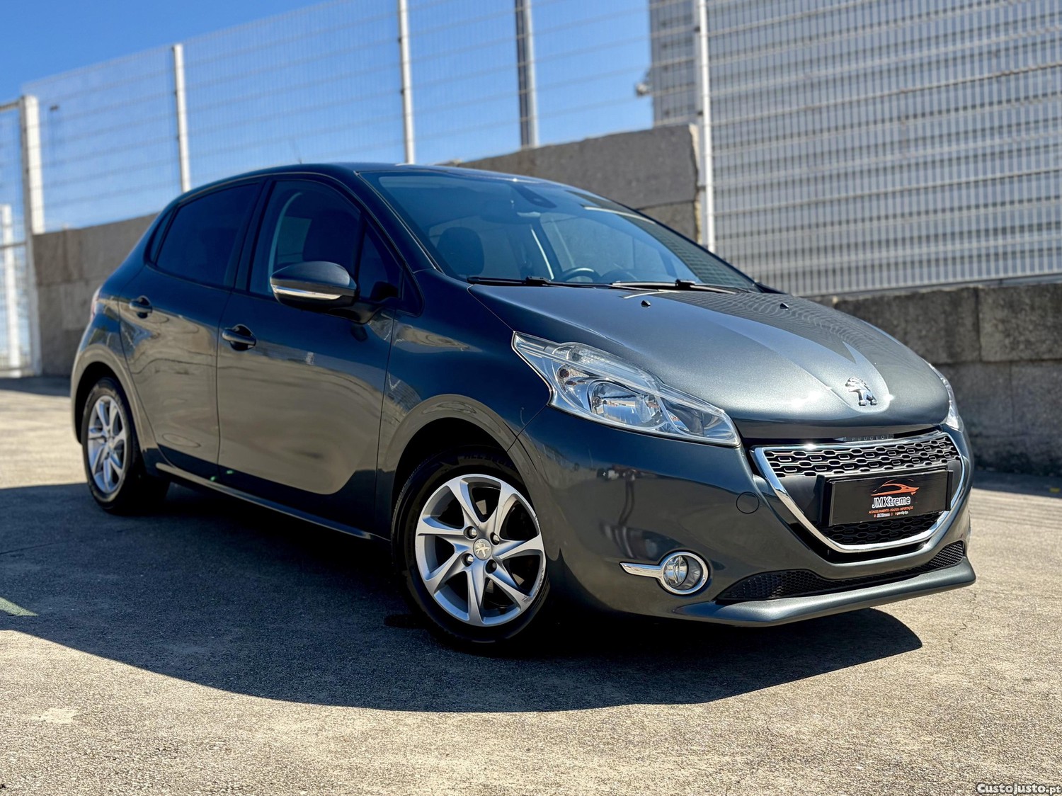 Peugeot 208 Active — photo 2