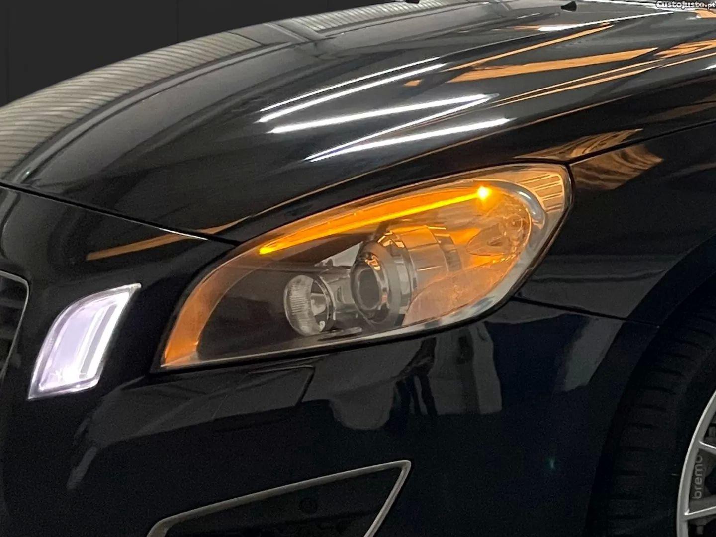 Volvo V60 1.6 d2 summum eco - 11 — photo 5