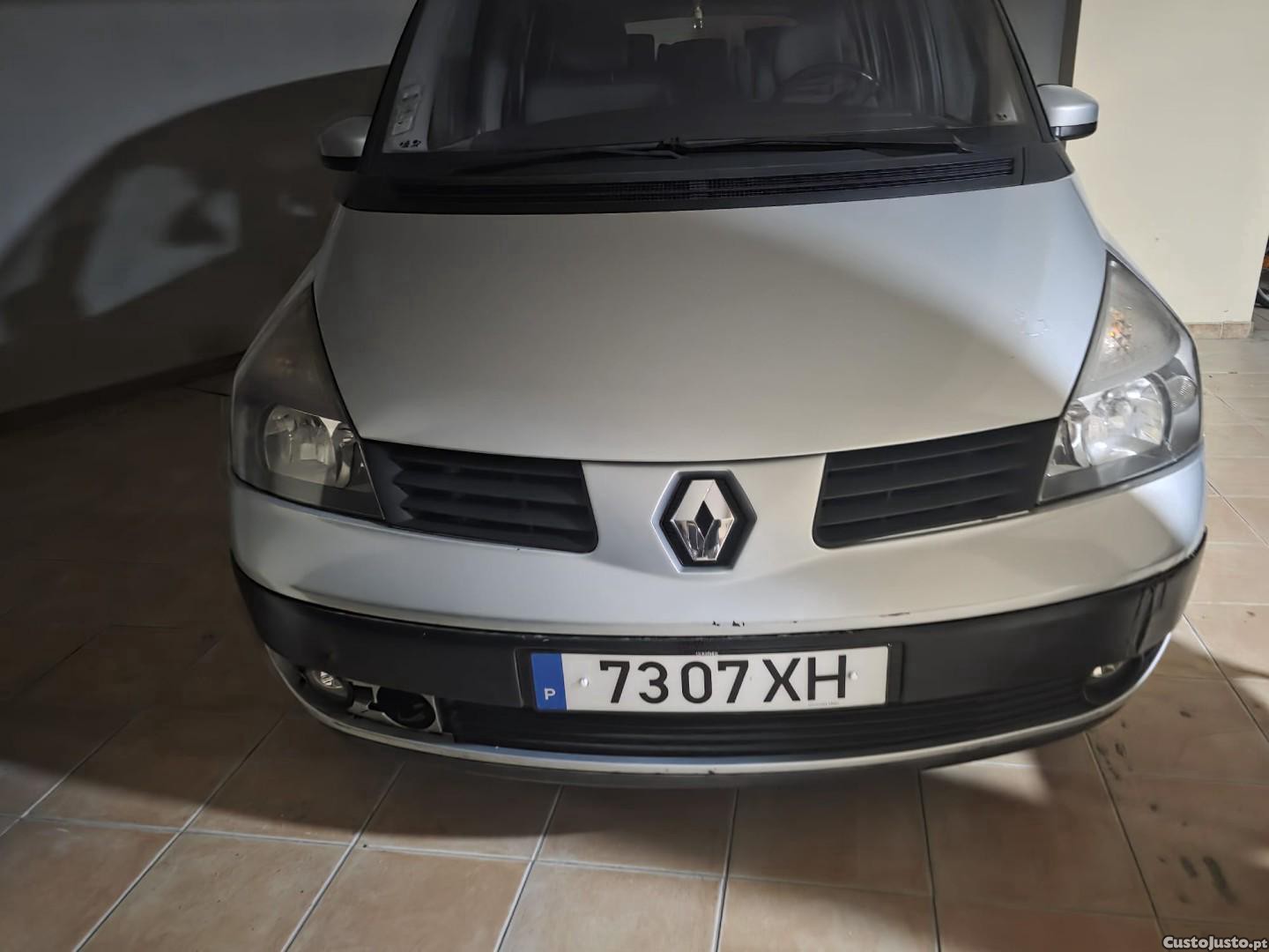 Renault Espace 2.2 dCi Initiale 6L - 04 — photo 2
